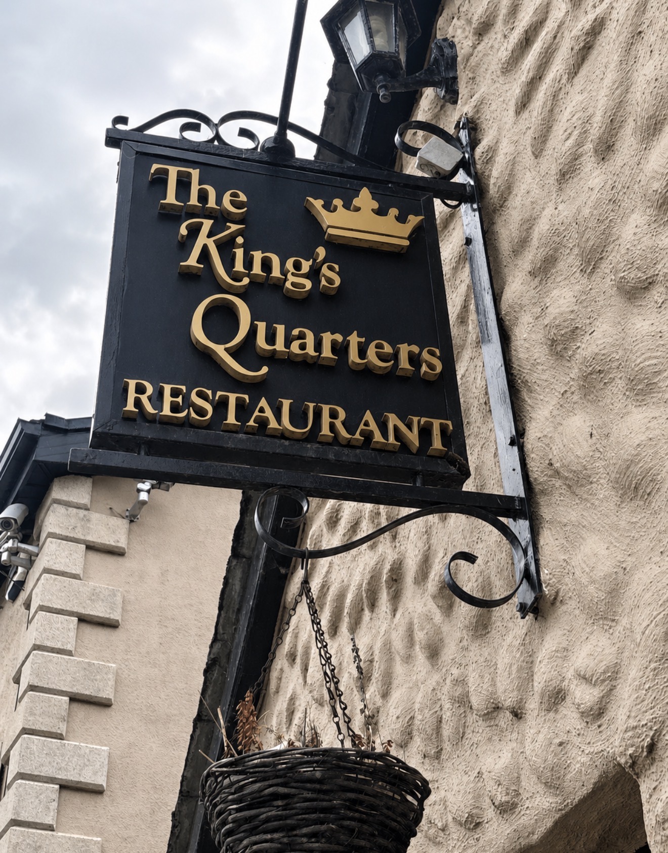 The King's Quarters Restaurant sign